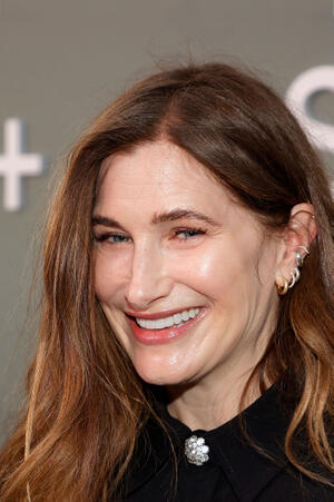 Kathryn Hahn Biography | Fandango